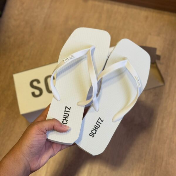 Chinelo Schutz Classic Bico Quadrado Feminino - Branco