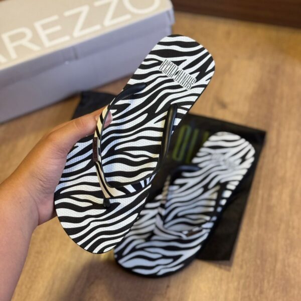 Chinelo Santa Lolla Feminino Animal Print Zebra - Preto e Branco