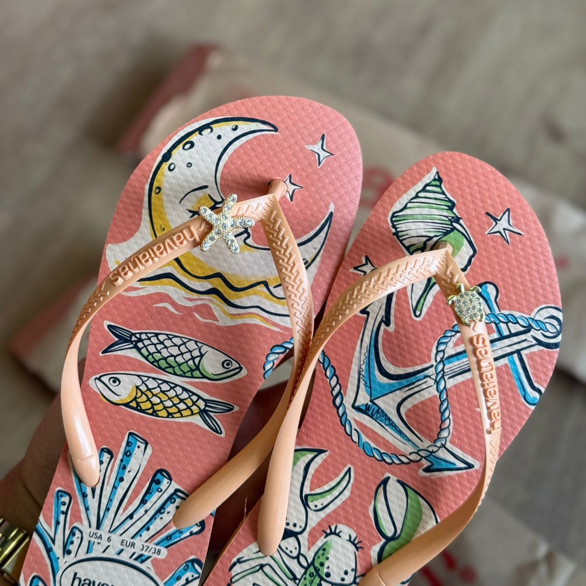 Chinelo Havaianas Slim Super Fresh Estampado - Salmão com Pins Marinhos - Imagem 2