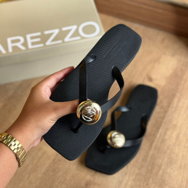 Chinelo de Dedo Arezzo Square Tiras Largas - Preto