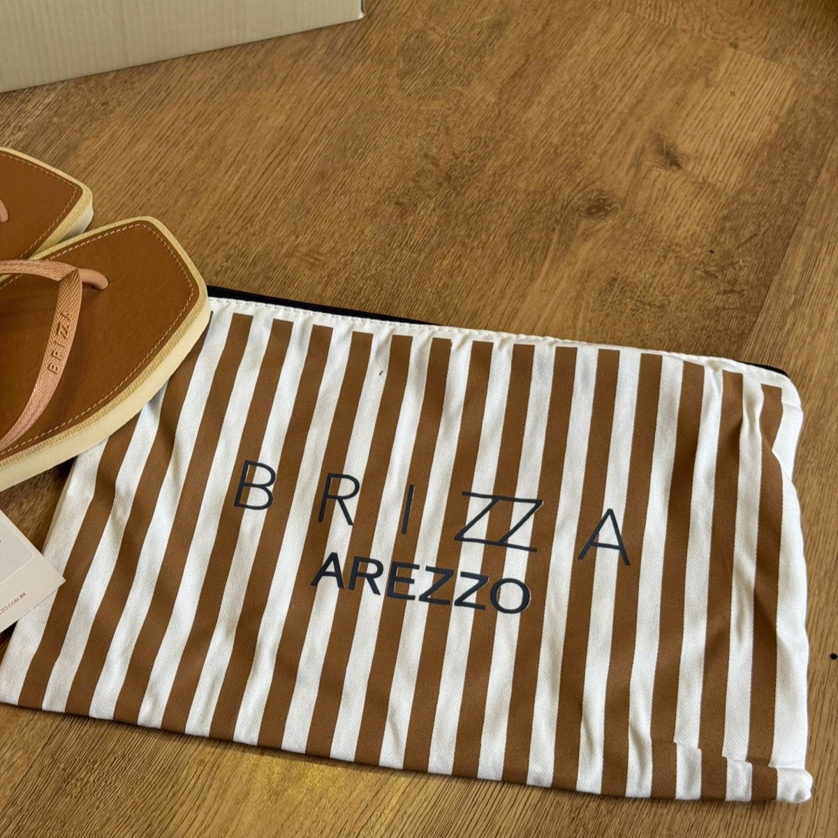 Chinelo Brizza Arezzo Bico Quadrado Feminino Caramelo - Imagem 4