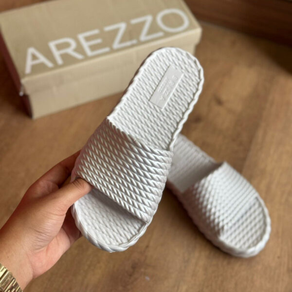Chinelo Arezzo Brizza Slide La Sirene Holográfico - Branco Perolado