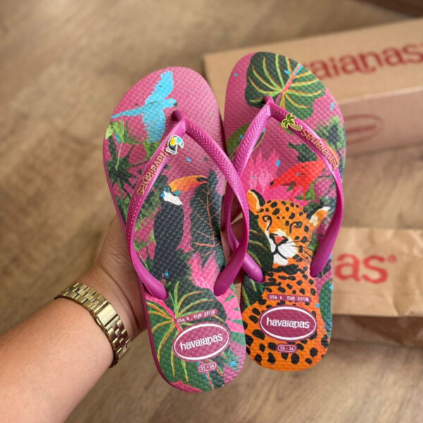 Chinelo Havaianas Slim Summer Bliss Estampado - Rosa Magenta com Pins
