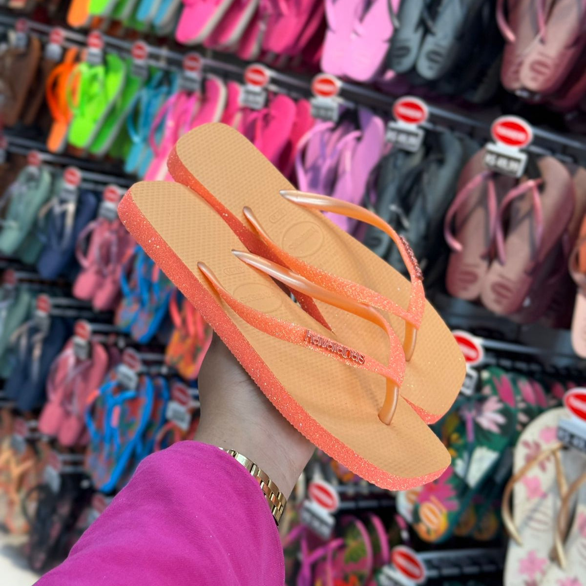 Chinelo Havaianas Slim Square Sparkle Feminino - Laranja Peach com Glitter - Imagem 2